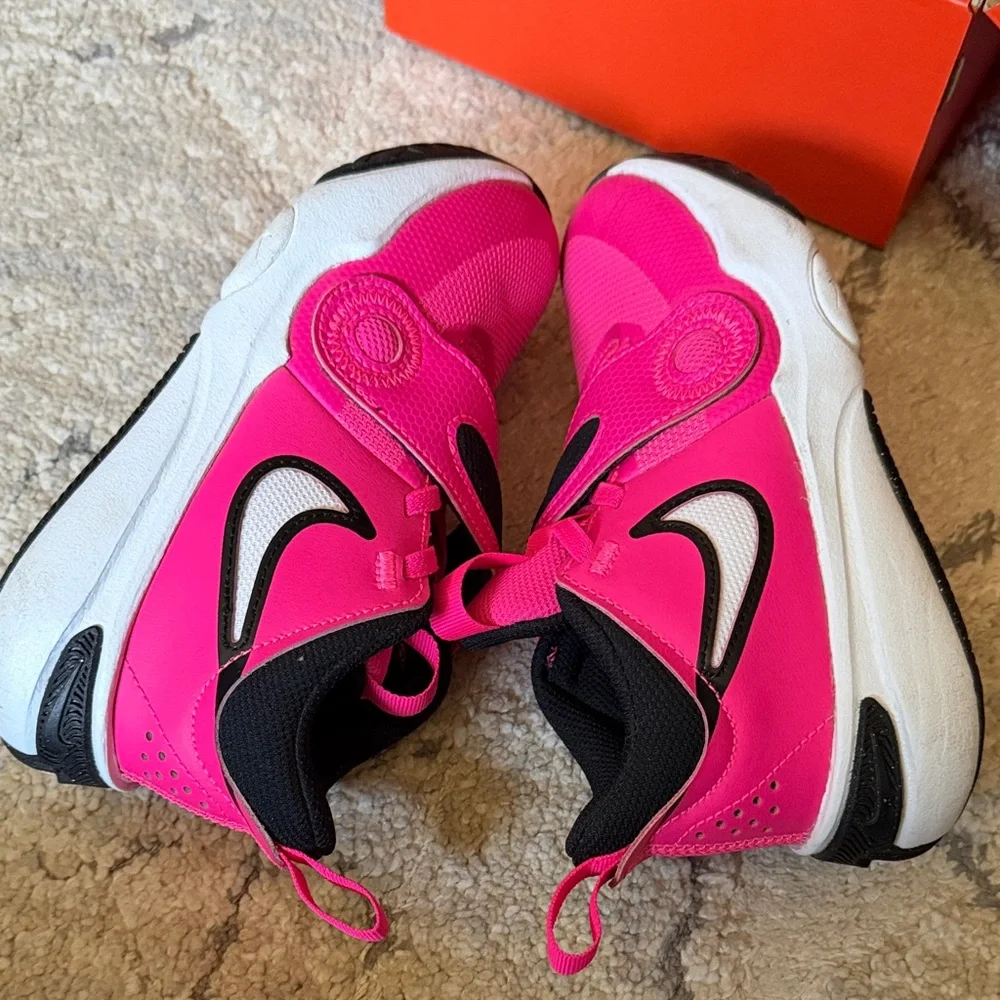 Nike kids pink and Black Sneakers